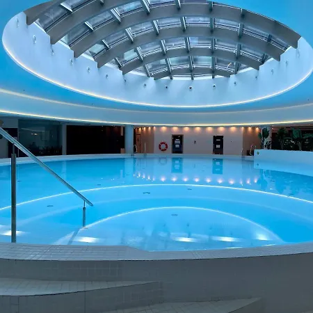 Hanza Tower Lux Sauna&pool Apartamento *